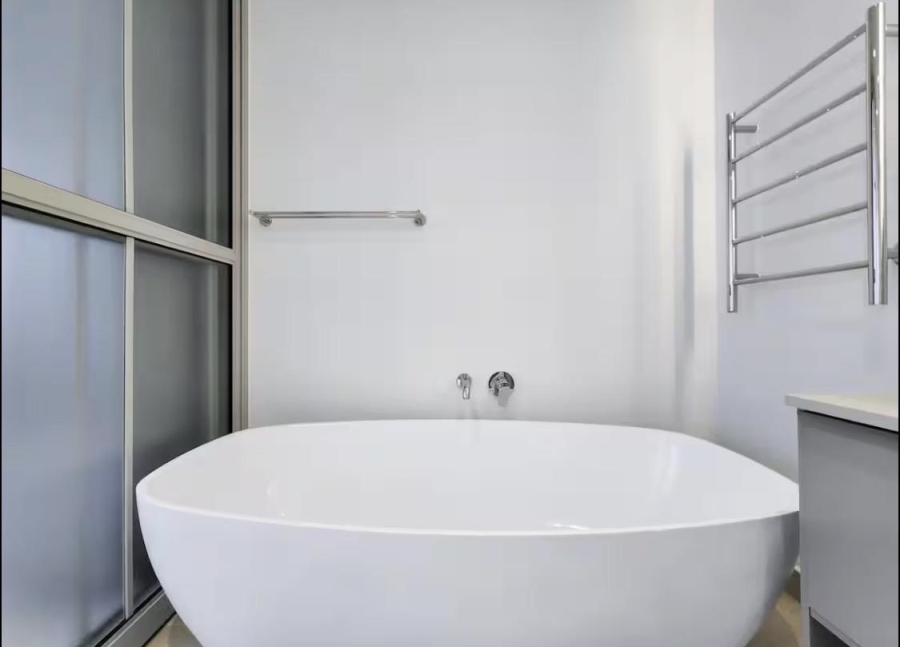 To Let 3 Bedroom Property for Rent in Green Point Western Cape